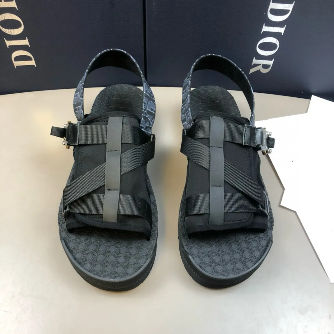 Factory price: 340💰Dior men’s counters are selling sandals at the same time✔️Imported brand printing/selected high-quality calfskin, highlighting high-end elegance and exquisite workmanship. Soles: original soles specially provided by the original factory, hot-selling physical products🔥Normal size: 38-44, customized 45